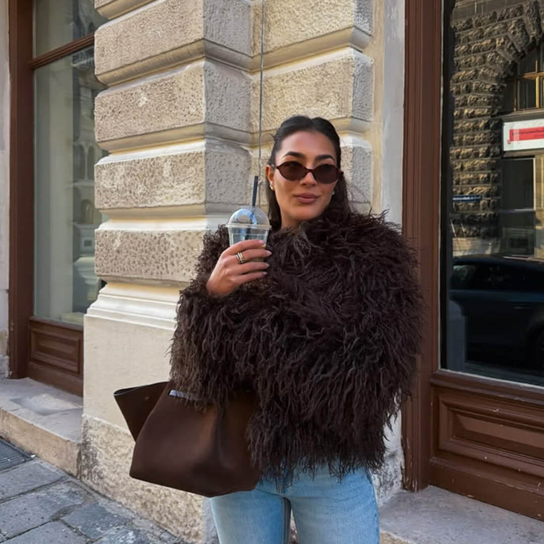Cappotto Adjoa in ecopelliccia