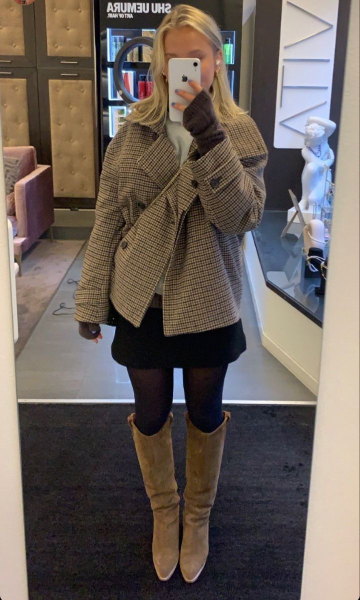 Amy Funnel Neck Houndstooth Short Jacket