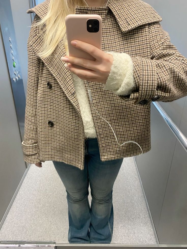 Amy Funnel Neck Houndstooth Short Jacket