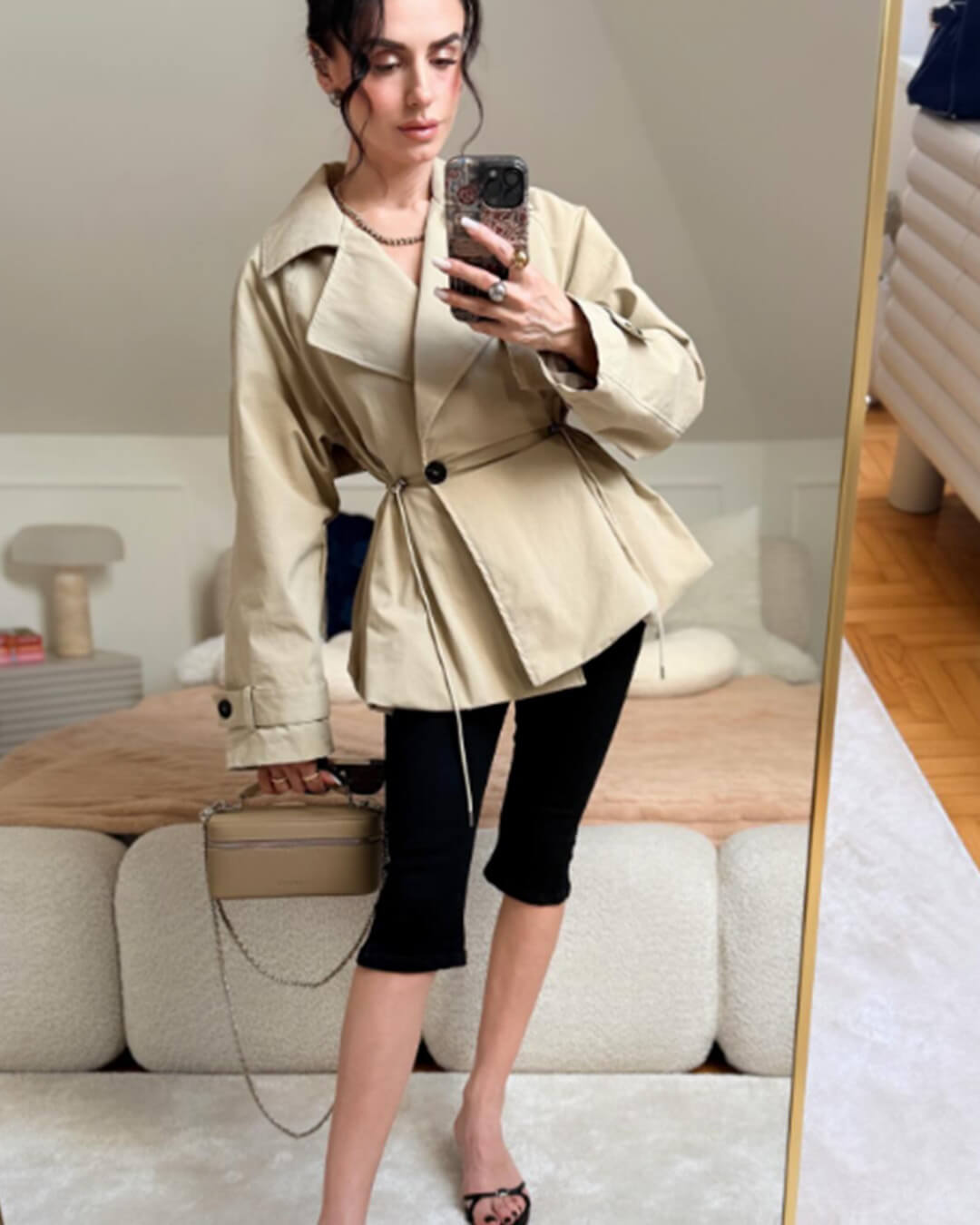 Maria Trench Coat com Gola Lapela e Cós com Cordão