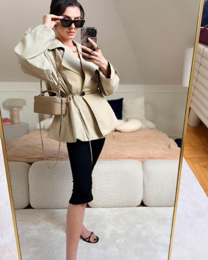 Maria Trench Coat com Gola Lapela e Cós com Cordão