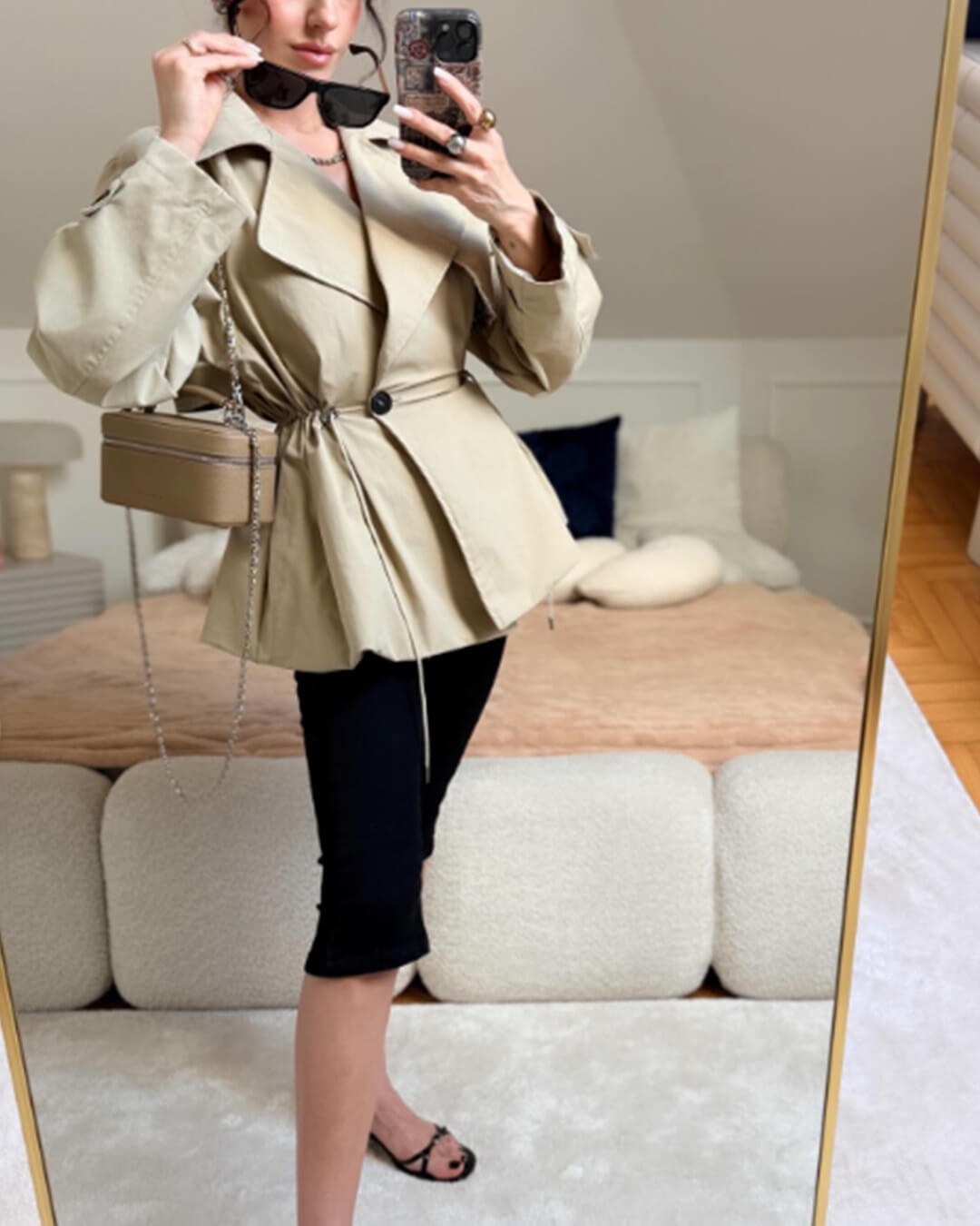 Maria Trench Coat com Gola Lapela e Cós com Cordão