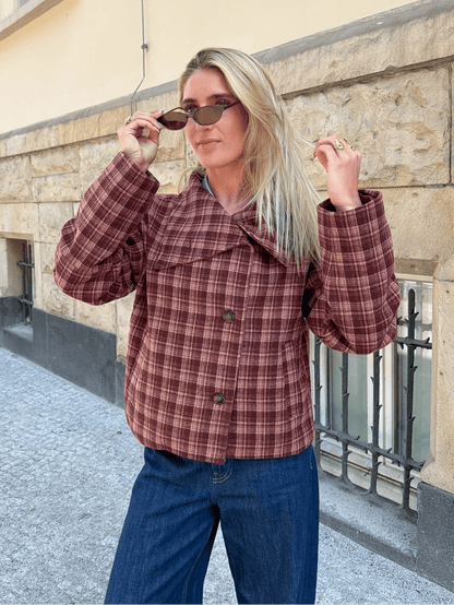 Casaco Jane com Gola Alta e Padrão Xadrez em Mistura de Lã