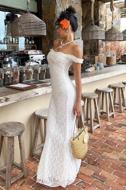 Arabella Spitzen-Maxikleid mit Spaghettiträgern