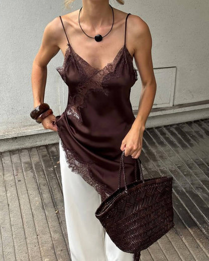 Gemma vestido midi assimétrico em cetim com renda