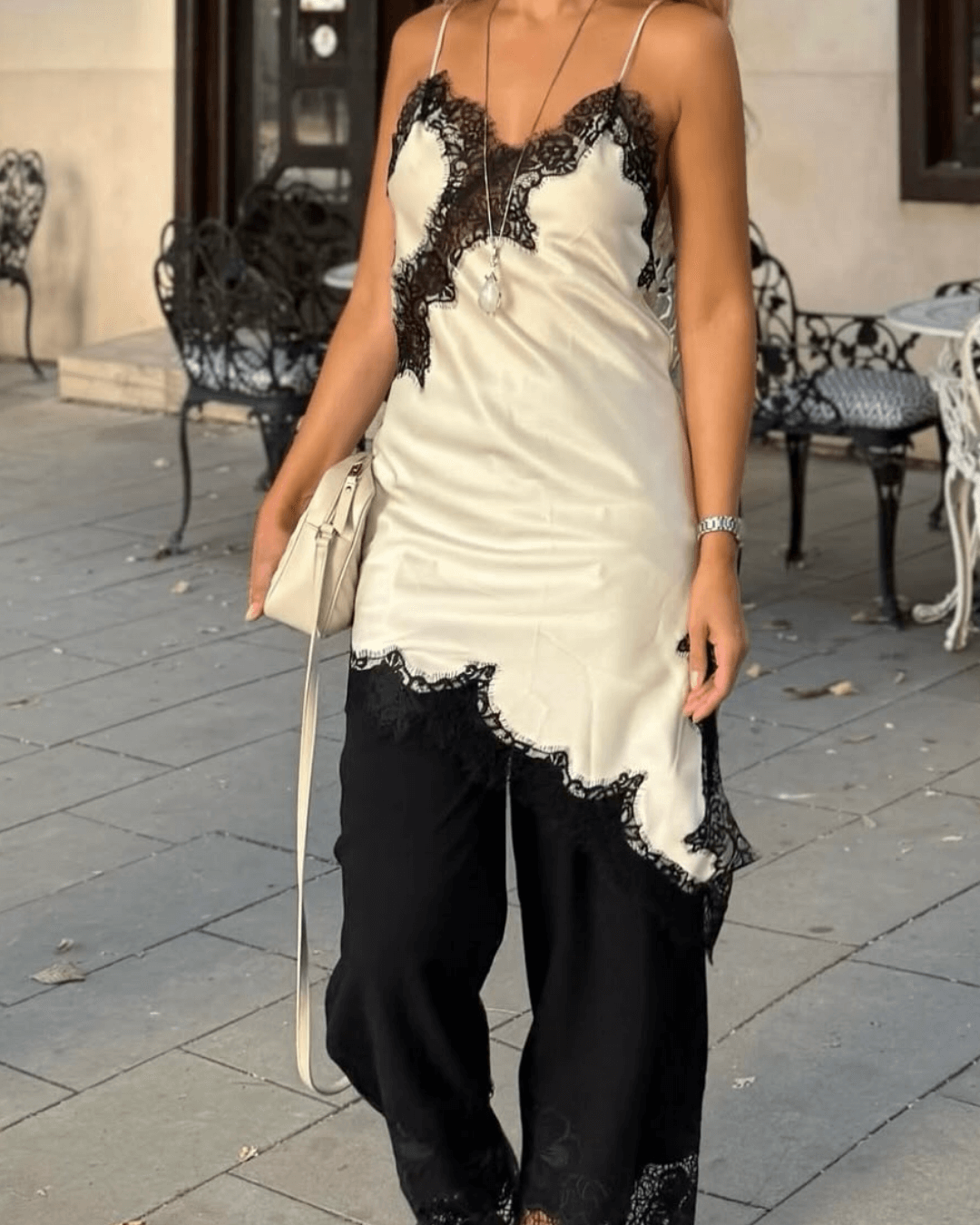 Gemma vestido midi assimétrico em cetim com renda