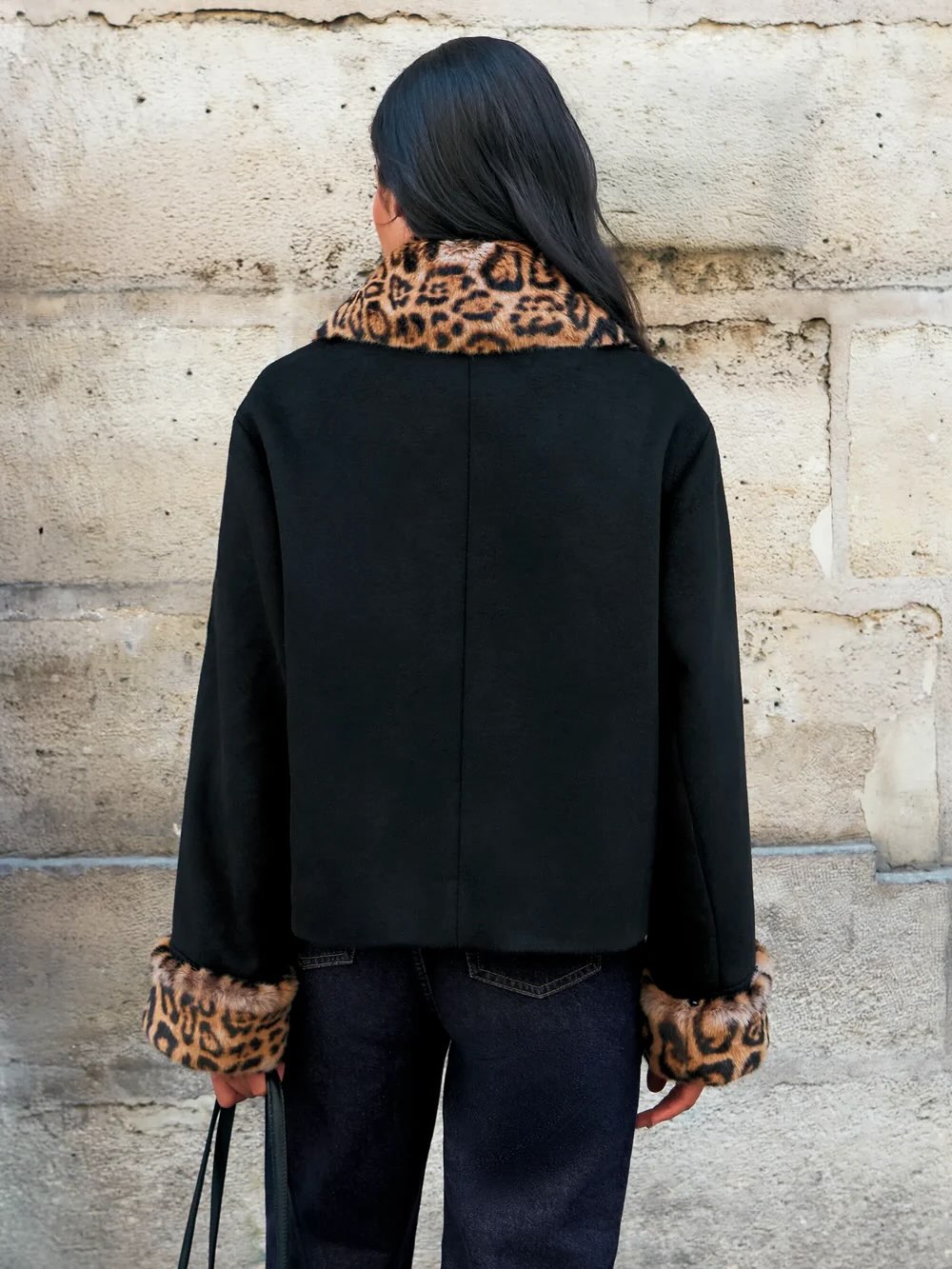 Veste boutonnée Laura en fausse fourrure imprimé léopard