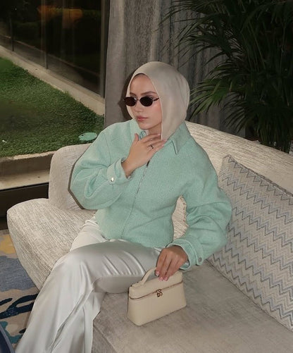 Casaco Curto Tweed Katie com Fecho