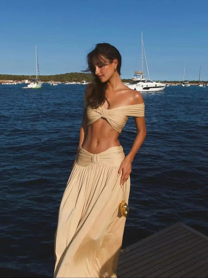 Natalie conjunto de top corto con giro y hombros descubiertos