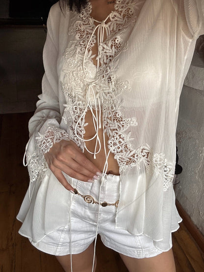 Amaia Front-Tie Spitzen-Top