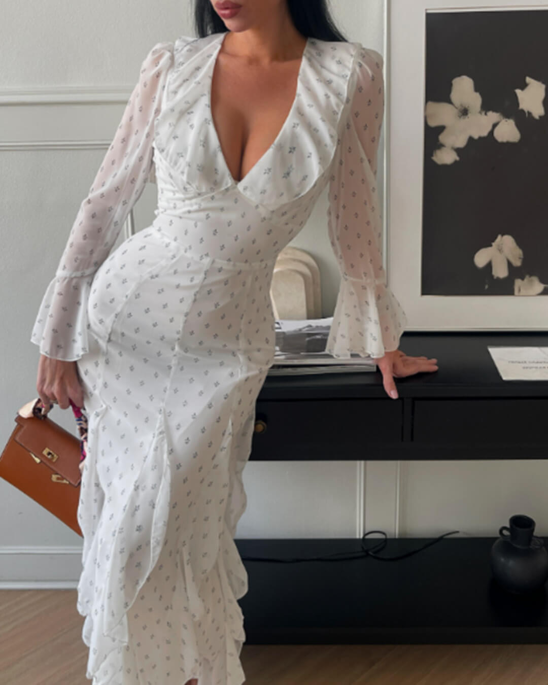 Vestido maxi Gloria com folhos e mangas evasé