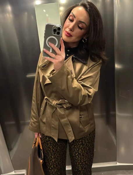 Casaco Trench Hanna com Gola de Contraste e Cinto