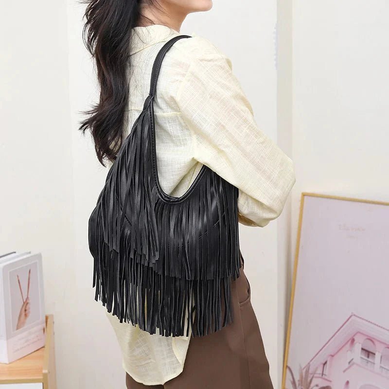 Rebecca Mala Hobo com Franjas